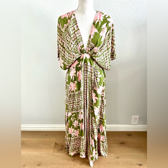 Vici Dresses & Skirts - Vici Green and Pink Patterned Dress